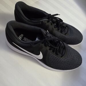 Nike Black Mesh Running Shoes